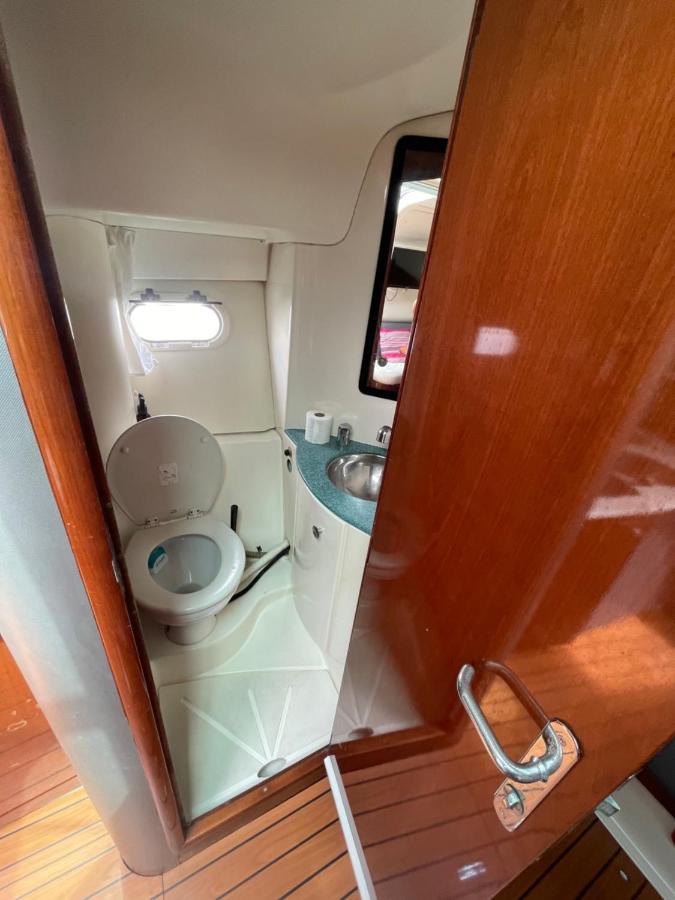 Une Nuit Sur Un Bateau Linge & Menage Inclus ラ・ロシェル エクステリア 写真